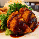 よこた - 豚ロースのしょうが焼きとコロッケ定食