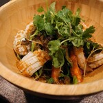 小菜一碟 - ・海鮮サラダ(パクチーたっぷり)