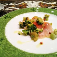 クリマ ディ トスカーナ - 前菜　下田 金目鯛　カリフラワームース　ブロッコリーサルサ