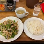 南海飯店 - 豚肉とピーマン＋ライス
