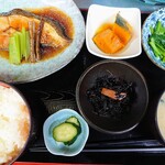 Washu Baru Ibushigin - カレイの煮付け定食