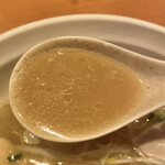 鳥武 - 鳥スープっぽいサッパリと味わいです。〆のラーメンにも最高ですね＼(^o^)／