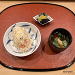 御料理 寺沢 - ずわいがにの炊込みごはんと香の物と茸汁