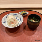 御料理 寺沢 - ずわいがにの炊込みごはんと香の物と茸汁