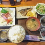 とまり木 - とまり木定食！おかずは鯖の塩焼き 牡蠣フライ 鯵フライの三種から選べます！