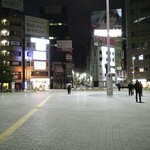 ふじ - 港南口の朝、6:00はまだ暗い