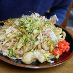 Okonomiyaki Mori - ホルモンうどん:1,250円