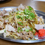 Okonomiyaki Mori - やきそば(蒜山):1,150円