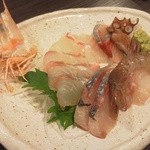 まんねん食堂 - 刺し盛り(1人前)