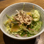 Dainingu Kura Osharaku - 前菜のサラダ