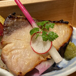 Dainingu Kura Osharaku - 魚は鰤の煮付け