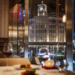 銀座4丁目交差点を望む、絶景のロケーション