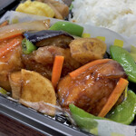 おもてなし料理 葦笛 - 日替わり弁当：揚げとりの和風あんかけ(\900)
