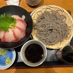 高田屋 - ブリの刺身丼とそばのセット