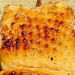 オオクサ - 頭が熊野地鶏のソリです　完璧な火入れ　サクサクの皮としっとりした肉が極上鶏ステーキに仕上がっています