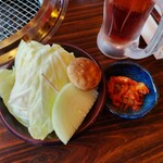 焼肉五苑 - 料理写真:セットの野菜　キムチ　ドリンク