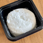 Hongouchizukoubou ohiasu - 白カビチーズ　今日はペッパー味にしました　ガーリック味もあります