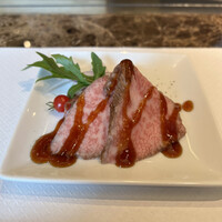 神戸牛すてーきIshida. 銀座本店 - 牛肉のたたき