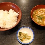 まつもとの来来憲 - ご飯、豚汁、お新香