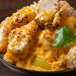 炙りチーズ厚切りロースカツ丼　