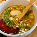 会津ラーメン 和 - つけ汁に味玉がイン