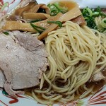 本家 第一旭 - 麺とチャーシュー、メンマ