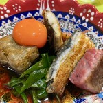 食堂とだか - すき家風うな牛 (牛肉はイチボ) ごぼう豆腐 卵黄