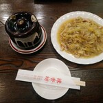 辣香坊 - 特制東北壇肉と酸菜炒粉條