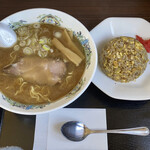 ラーメンてんてん - Bセット♬ 1050円
      正油ラーメン&ミニチャーハン