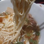 つるのおんがえし  - 麺はこんなかんじ。