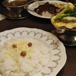 トマト - 和牛ビーフタンカレー　トッピングにチーズ＆季節の野菜