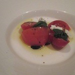 テーブル36 - トマトとモッツァレラ