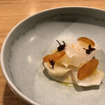 吉花 - 烏賊とカラスミと百合根。烏賊は寝かせてあるのに全く臭みがない！道南出身の技術のあるシェフが烏賊を寝かせればこんなに素晴らしいことができる！！という見本。