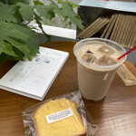 SHOZO COFFEE STORE - これは夏のモーニングだったかな？本はお店に置いてあったもの　　レモンケーキとカフェオレ