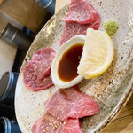 Sumibi Yakiniku Horumon Yokoduna Sanshirou - 