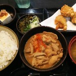 ゆで太郎 - もつ煮セット定食(から揚げ3個) 800円