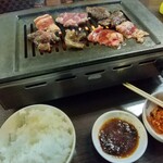 焼肉 とらいち - 料理写真:ロースター焼肉