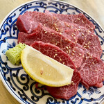 Sumibi Yakiniku Horumon Yokoduna Sanshirou - 