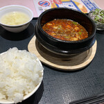 167766065 - 名物「土鍋麻婆豆腐」¥900