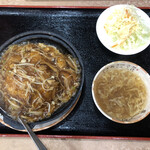 鴻運 - フカヒレあんかけチャーハン定食(税込790円)