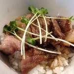 らぁ麺やまぐち - 「鶏そば 豚丼セット」980円の豚丼（2013年1月）