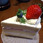 パティスリーもりん - 苺のショートケーキ