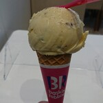 サーティワンアイスクリーム - 料理写真:シングル コーン レギュラー ラムレーズン