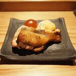 とり茶太郎 - 燻製盛り合わせ（ほろほろ鳥 手羽元 + 比内地鶏 きんかん + チーズ）