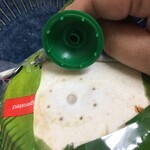 楽楽生鮮 - 紙のストローでは穴が開きません。