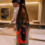 日本料理 研野 - 青森県の陸奥八仙 純米 芳醇超辛 生原酒 黒ラベル