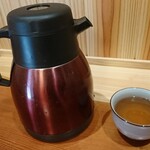 ご飯とちょっと三杯 渡邉 - お茶  ポットで提供( ´∀｀)