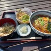 涼亭 - 五目ご飯と温かいおそばセット1000円