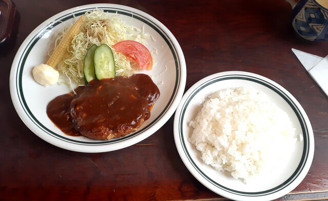 ギャラリー喫茶 ヴィヨン &ndash; 酒田の落ち着くカフェ体験【営業時間・メニュー】