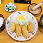 Tonkatsu Kogane - ひれかつ定食（ランチ￥1050）。こじんまりとして、見た目はカキフライのよう